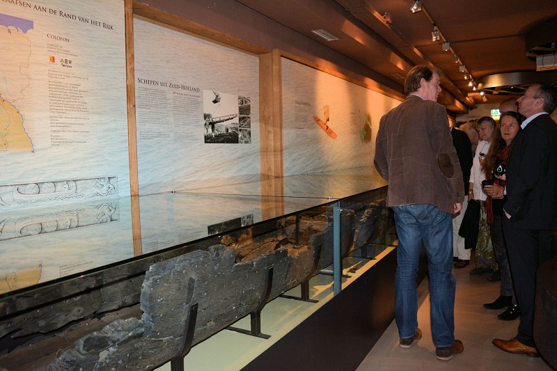 Kano 5 ligt in het Archeologiehuis bij Museumpark Archeon, waar de verschillende onderdelen tentoongesteld zijn..jpg